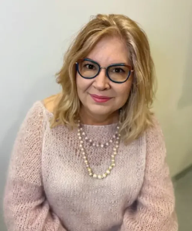 Dr n. med. Marzena Glinka - Dziekan Wydziału Kosmetologii AHE w Łodzi